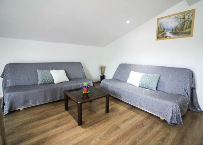 Sebi Apartment 300 M From Beach