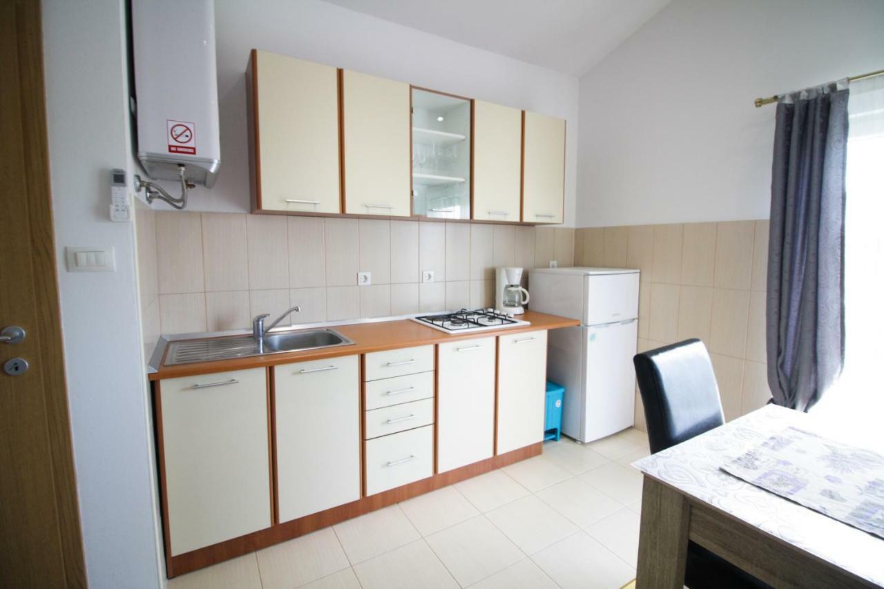 Apartma Sebi 300 M From Rovinj